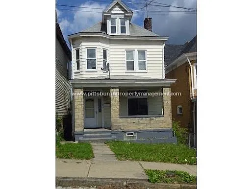 1210 Fairdale St photo 1