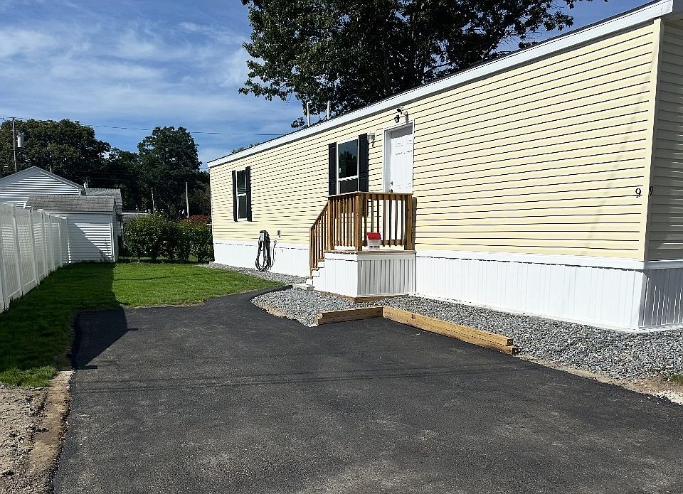 1st image of 9 Abbey Ln