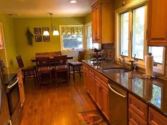 2nd image of 1 Whitehall Dr