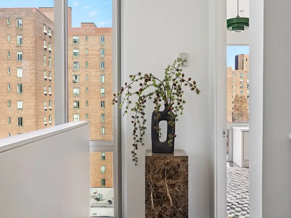 425 East 13th Street image 18 of 29