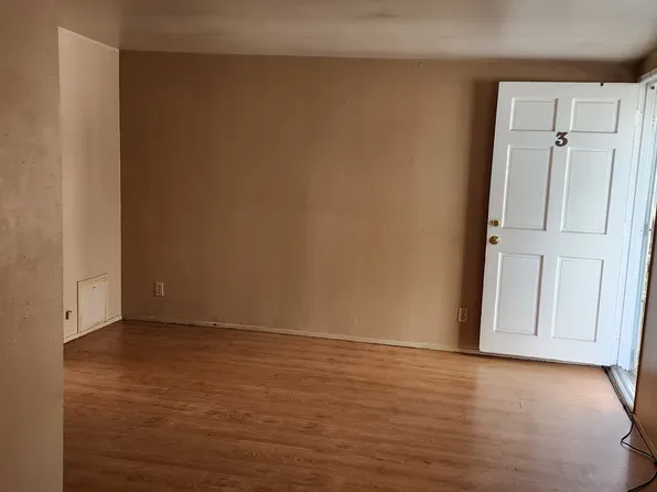 1700 E Hill St #3, Signal Hill, CA 90755