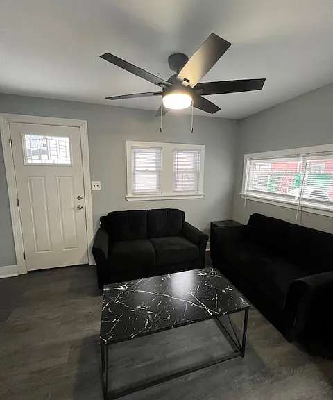1112 E Colvin St — Photo 4