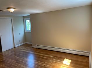 22 Breedens Ln, Revere, MA 02151