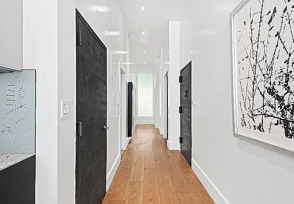 5th image of 133 W 14th St APT 5