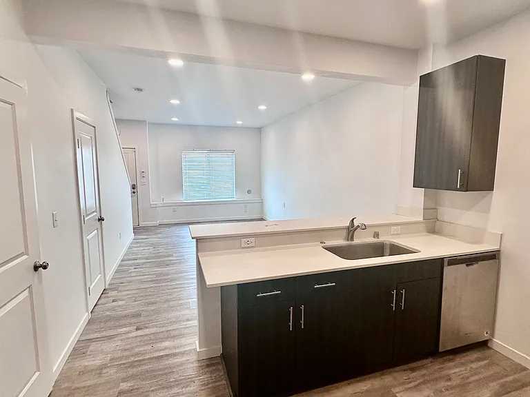 1724 N Union Rd #C102 — Photo 4