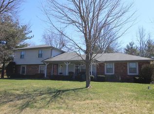 2559 S Sunrise Dr, New Palestine, IN 46163