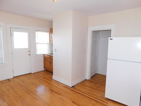 2nd image of 1161 Washington St