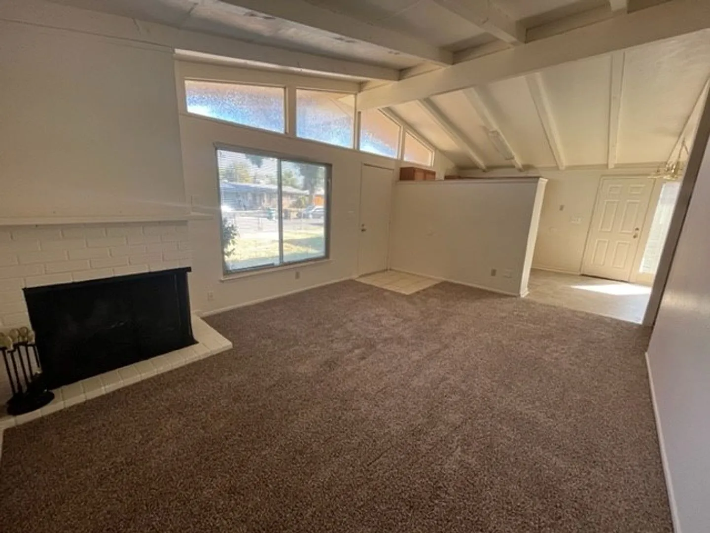 3 bedroom 1 bath home in North Highlands — Photo 3