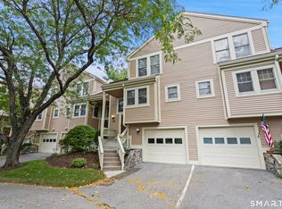 9 Silversmith Dr #9, Danbury, CT 06811