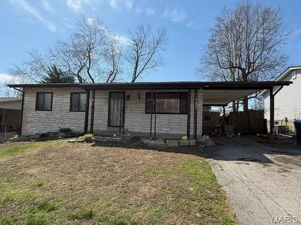 11924 Glenridge Dr, Maryland Heights, MO 63043