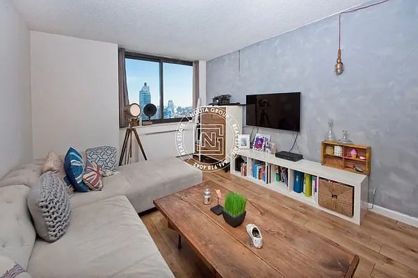 Rented by Nolita Group | media 11