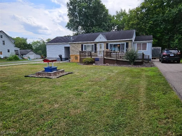 3494 Mogadore Rd, Mogadore, OH 44260