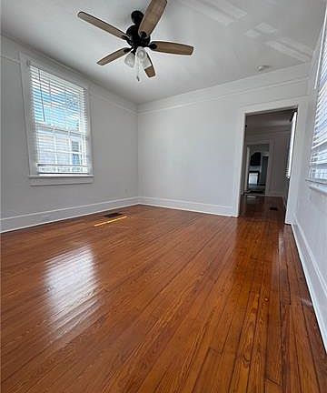 2nd image of 3721 Derbigny St