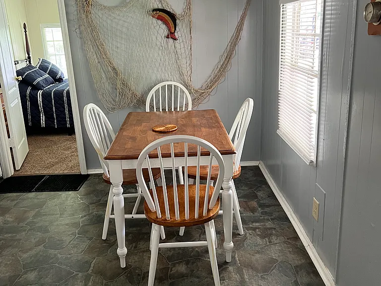 Valley Lake Dr — Photo 9