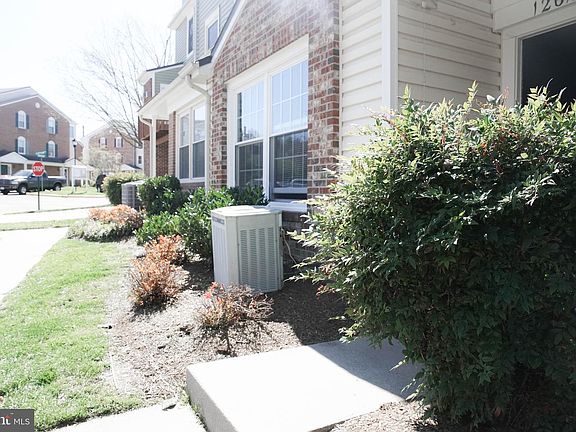 3rd image of 12619 Kempston Ln