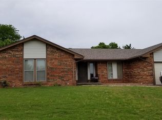 1404 Willow Brook St, Ada, OK 74820
