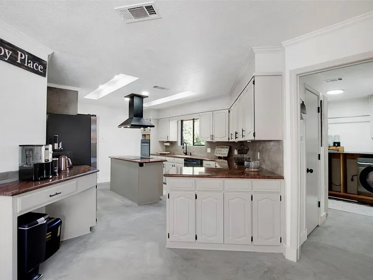 4209 Capilla St — Photo 11