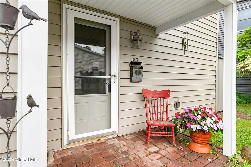2nd image of 83 Catherine Street