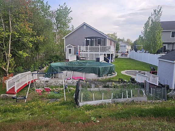 4th image of 540 Stevens St