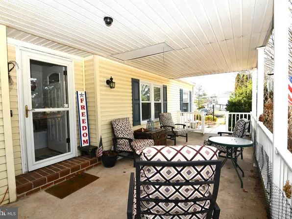 11 Azalea Ct, New Hope, PA 18938