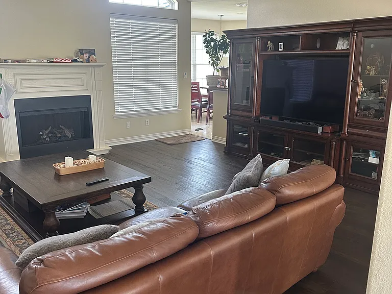 1580 Cream Level Rd — Photo 2
