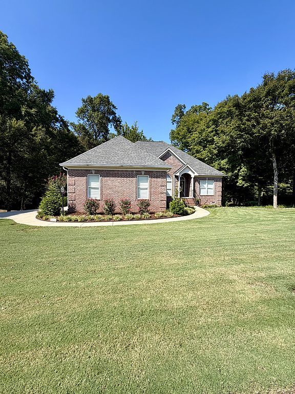 24713 Richmond Dr - Property Image
