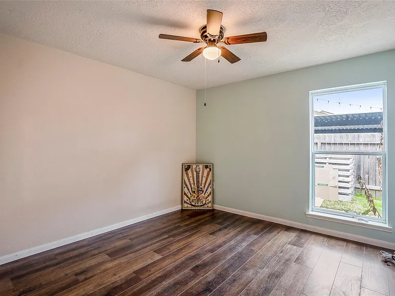 11817 Southlake Dr — Photo 16