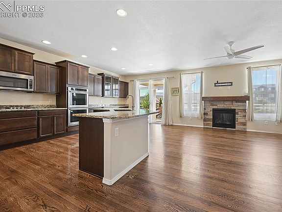 4th image of 9822 Emerald Vista Dr