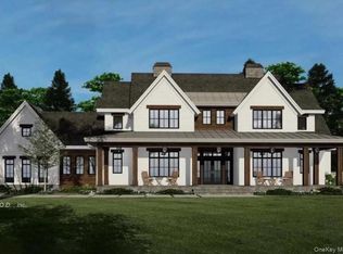 326 Nissequogue River Rd, Saint James, NY 11780