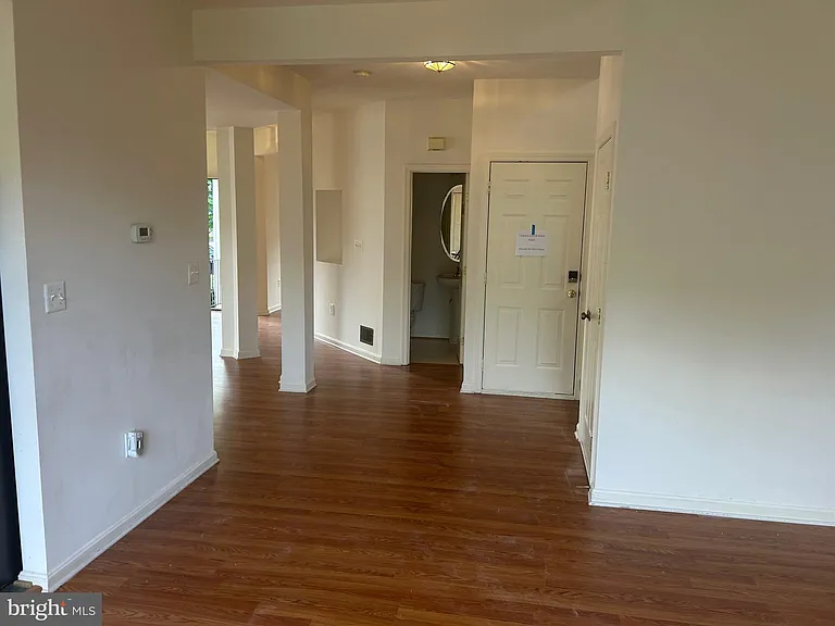 6821 Hollow Glen Ct — Photo 28