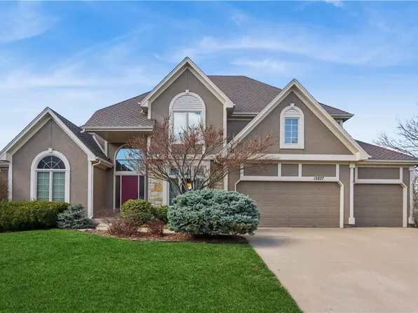 12827 Noland St, Overland Park, KS 66213
