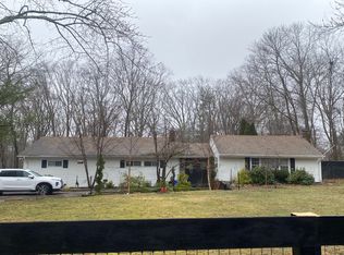 3 Ramble Rd, Glocester, RI 02857