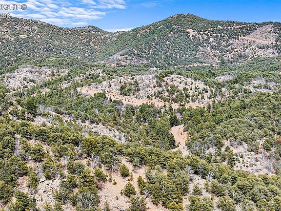 3rd image of 155 Horse Thief Gulch Rd