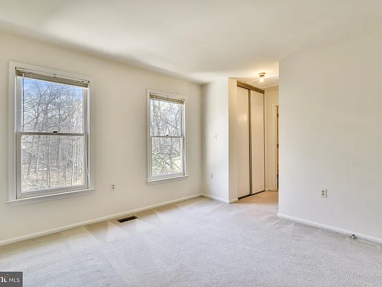 3023 Oakton Meadows Ct — Photo 16
