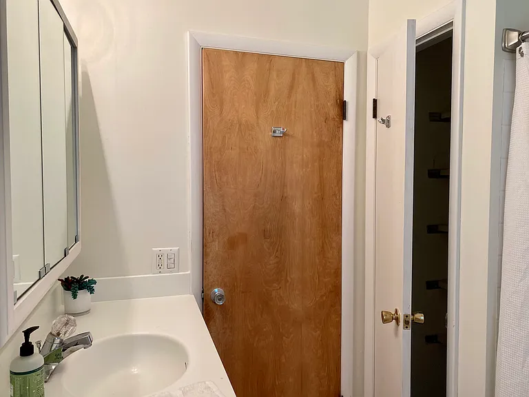 en suite bathroom