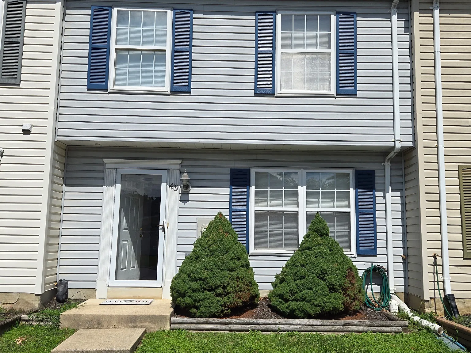 3 bed, 1.5 bath, 1320 sqft, $2,000 — Photo 2