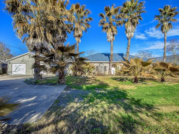 7709 Highland Road, Santa Fe, TX 77517