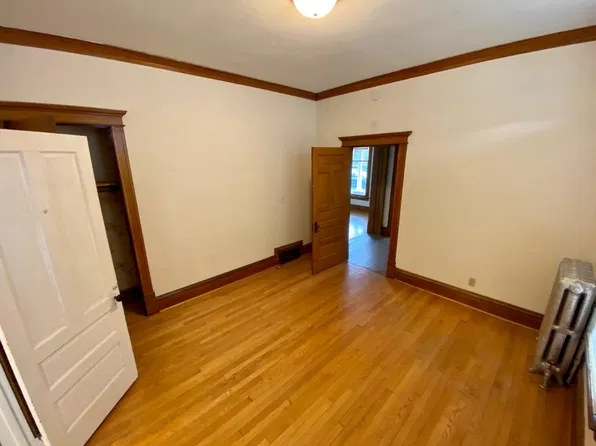 908 Main St, La Crosse, WI 54601