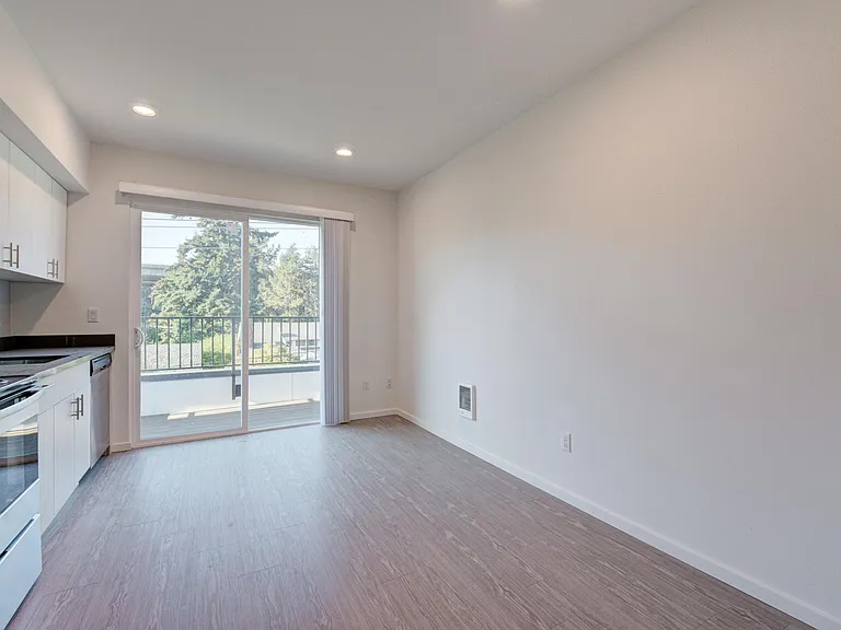 Viola Apartments — Photo 35