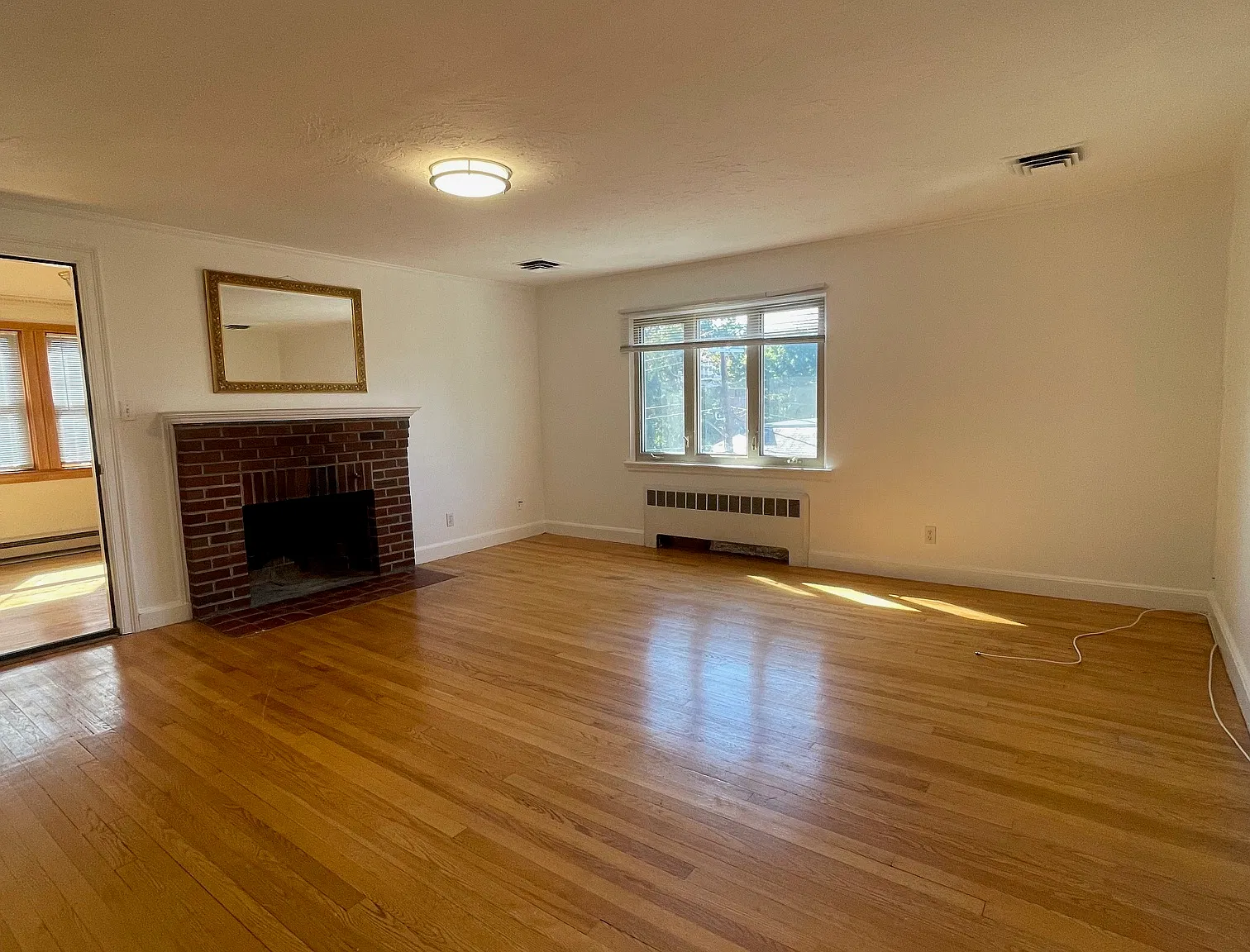 275 Tappan St — Photo 1