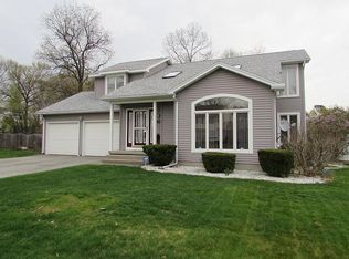 101 Angela Dr, Chicopee, MA 01020