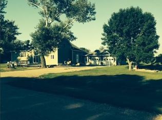 310 N Ottowa St, Iroquois, SD 57353