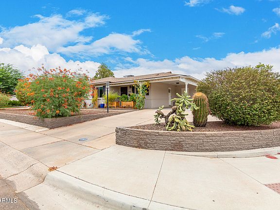 5th image of 1902 W GARDENIA Drive