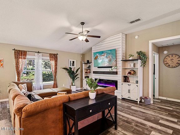 5th image of 494 GRAMPIAN HIGHLANDS Drive
