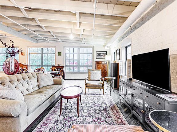 3rd image of 55 W Livingston Ave #2I