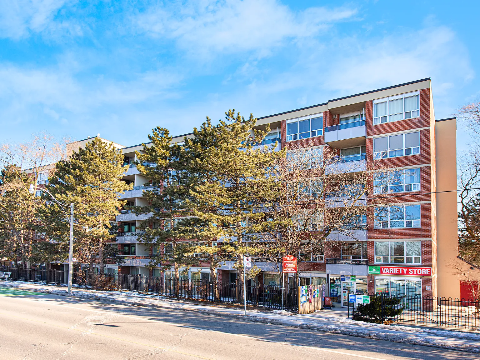 Green Meadows Apartments — Photo 2