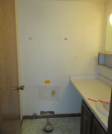 5th image of 714 E Glenwood Dyer Rd #A