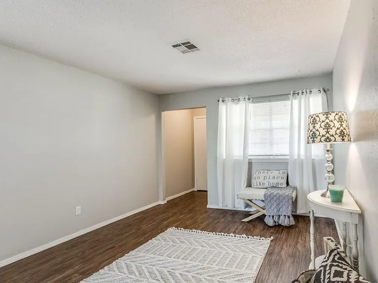 628 Sunset Dr — Photo 5