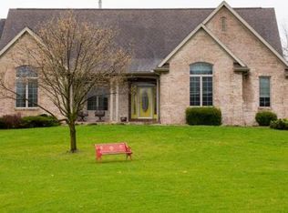 29548 Crystal Lake Ct, Elkhart, IN 46514
