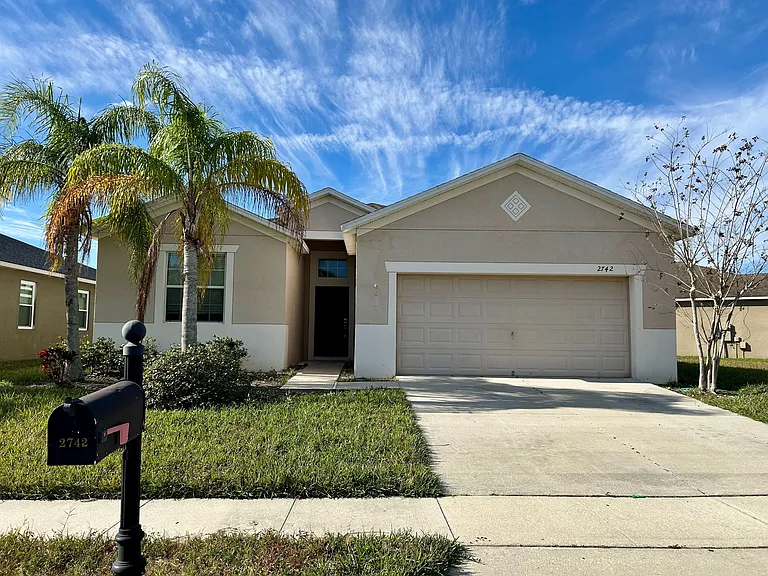 2742 Carrickton Cir — Photo 1